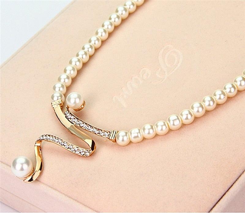 Parure Collier + Boucles d'Oreilles en Perles Naturelles