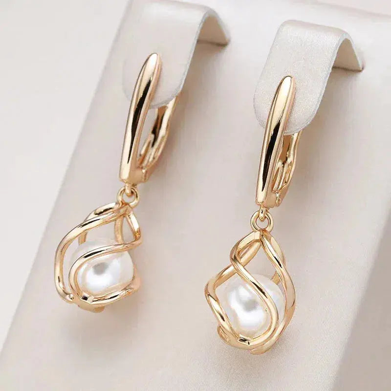 Offre 1+1 : Boucles d'Oreilles Élégantes Perle Dorée + Bague Vintage en Or à Perle Fantaisie