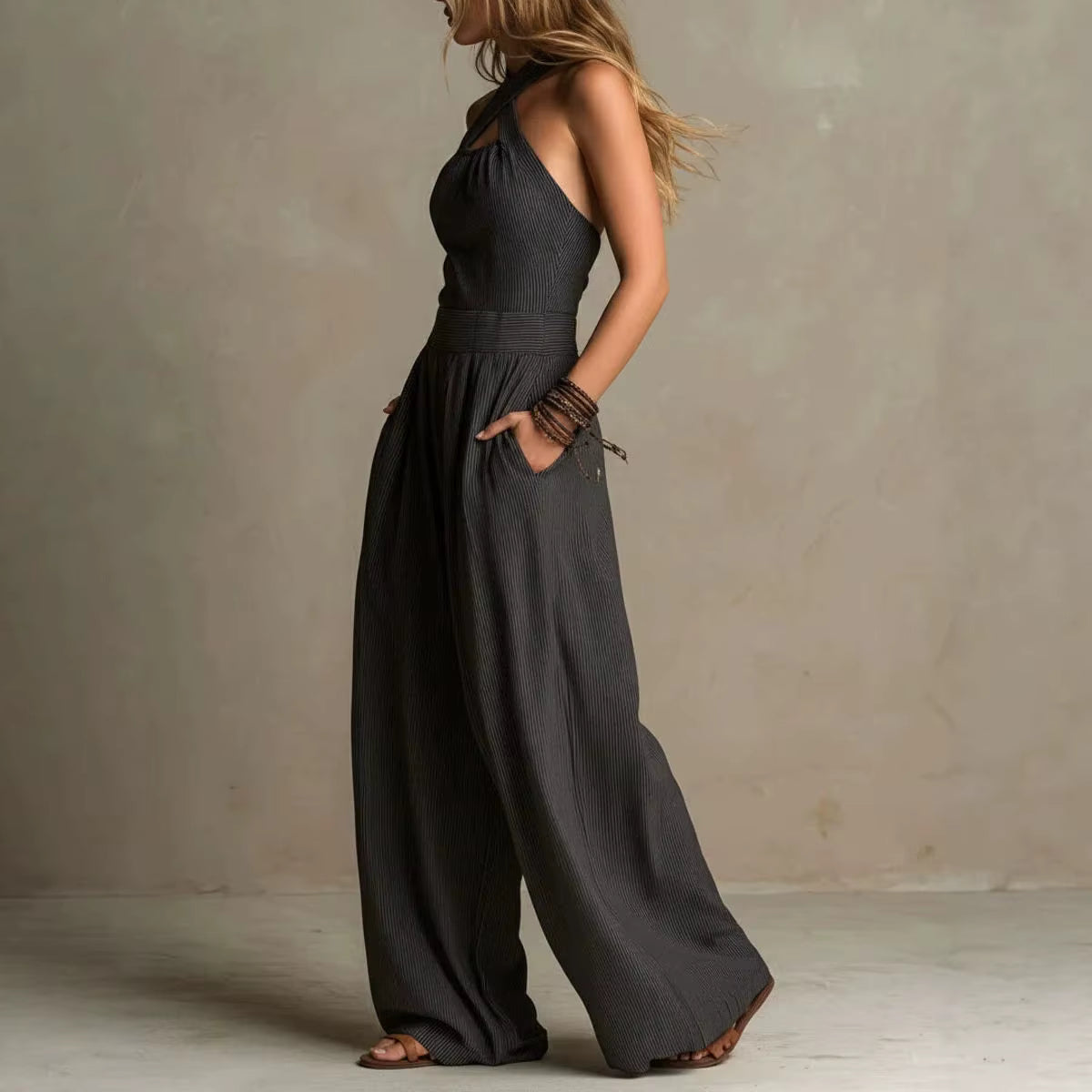 Alva | Elegant jumpsuit med krydset halsudskæring