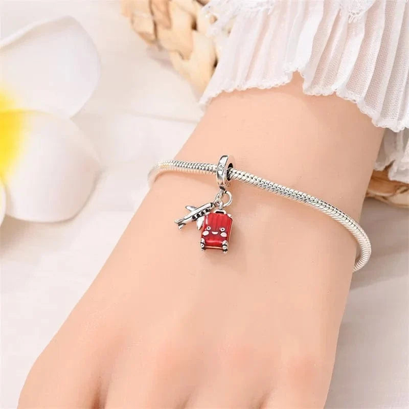 Charm Pendant Avion et Valise Rouge