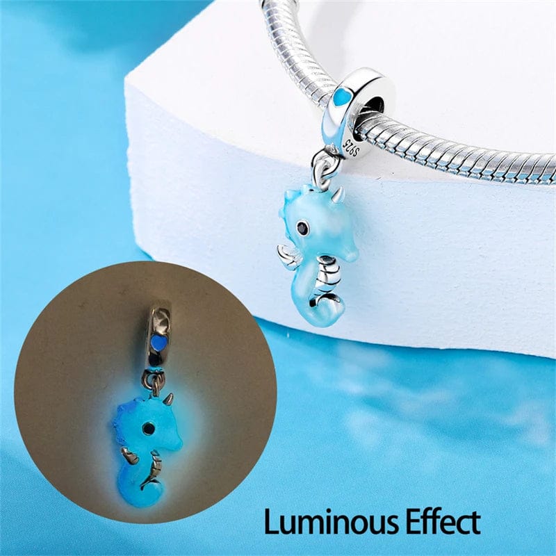 Charm Pendant Bébé Hippocampe Phosphorescent