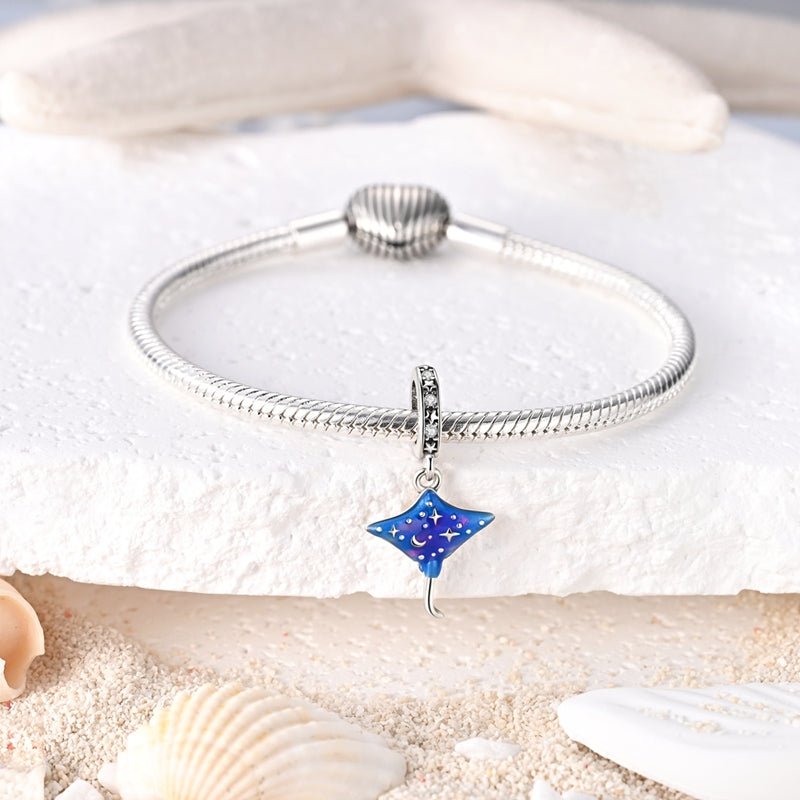 Charm Pendant Raie Cosmique Phosphorescente