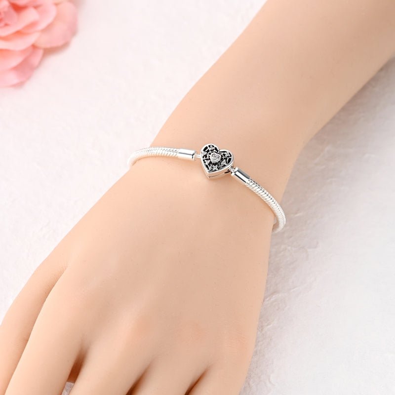 Bracelet Chaîne Serpent Fermoir Cœur Scintillant