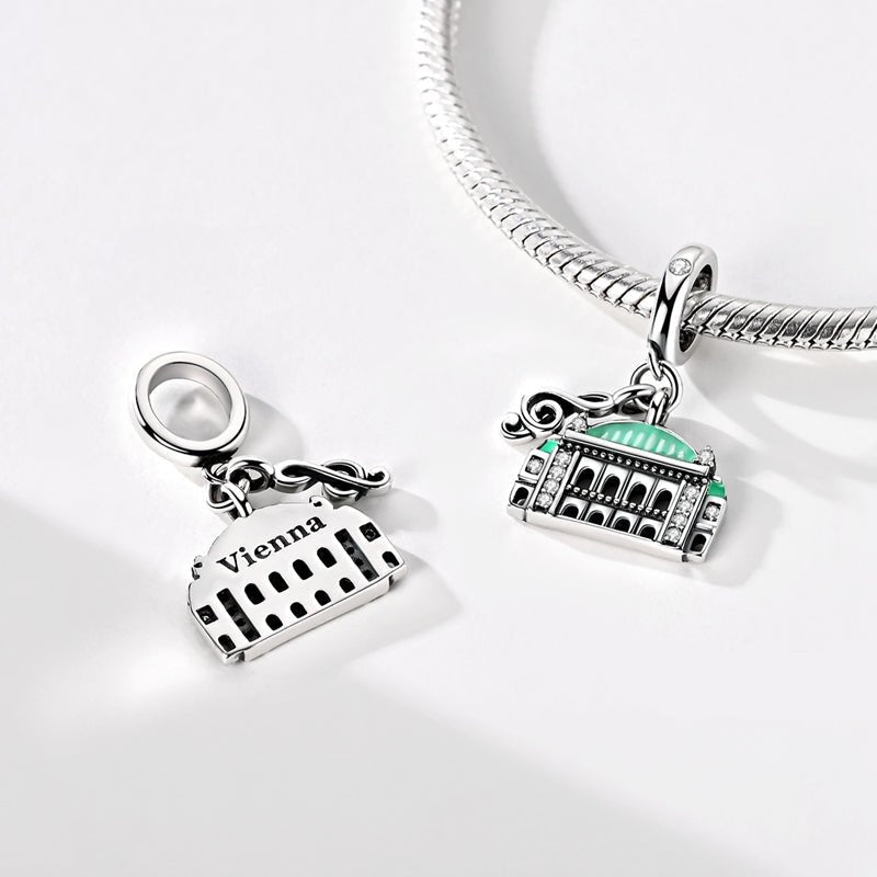 Charm Pendant Opéra de Vienne et Note de Musique