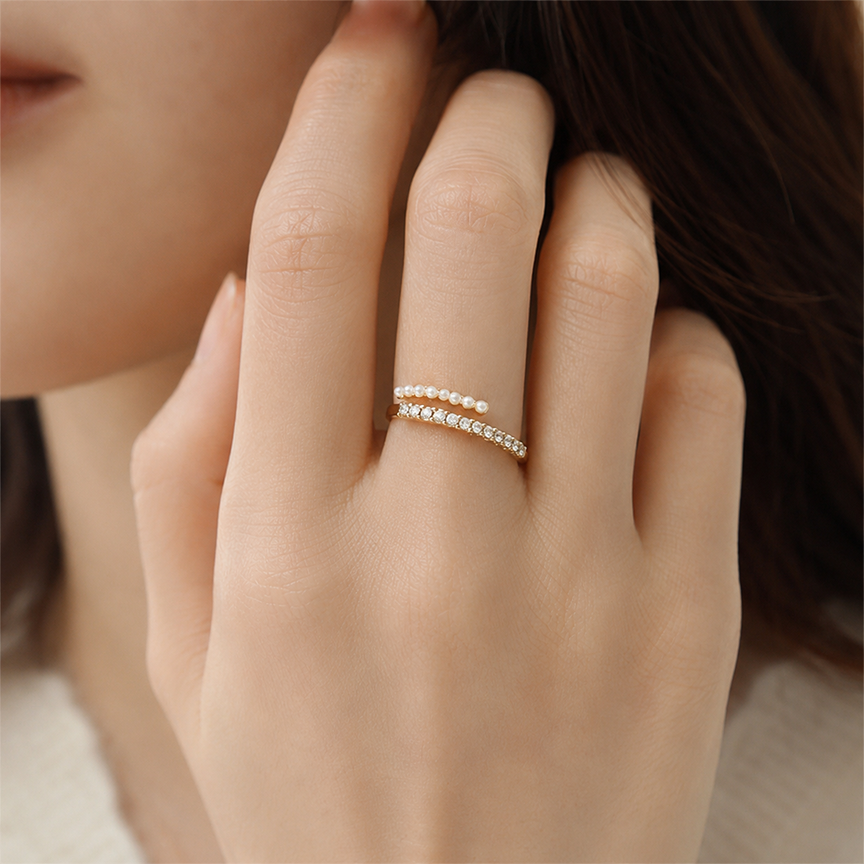 Virelle | Åben ring med krystal og perle, guld