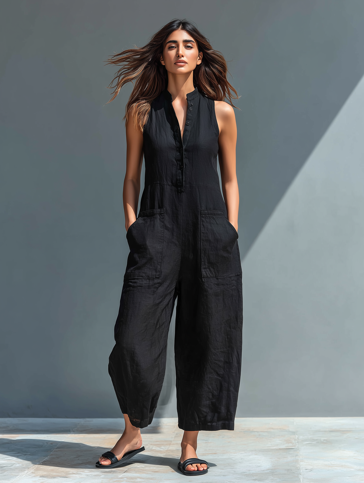 Selma | Minimalistisk ærmeløs jumpsuit i hørblanding