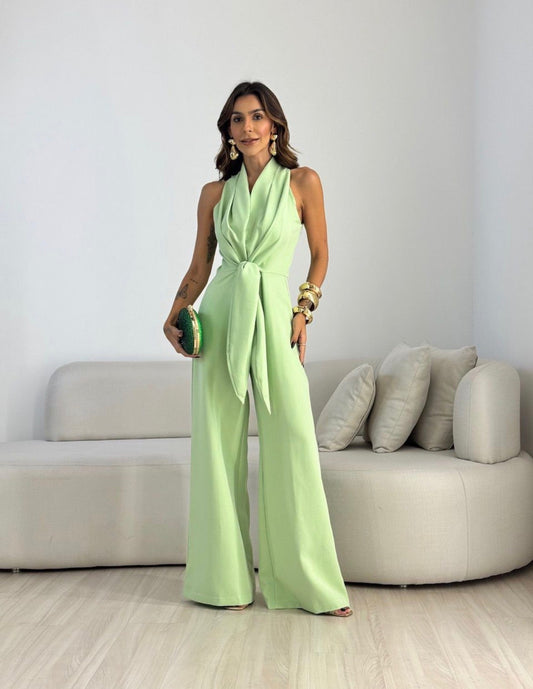 Amara • Elegant jumpsuit i flydende stof