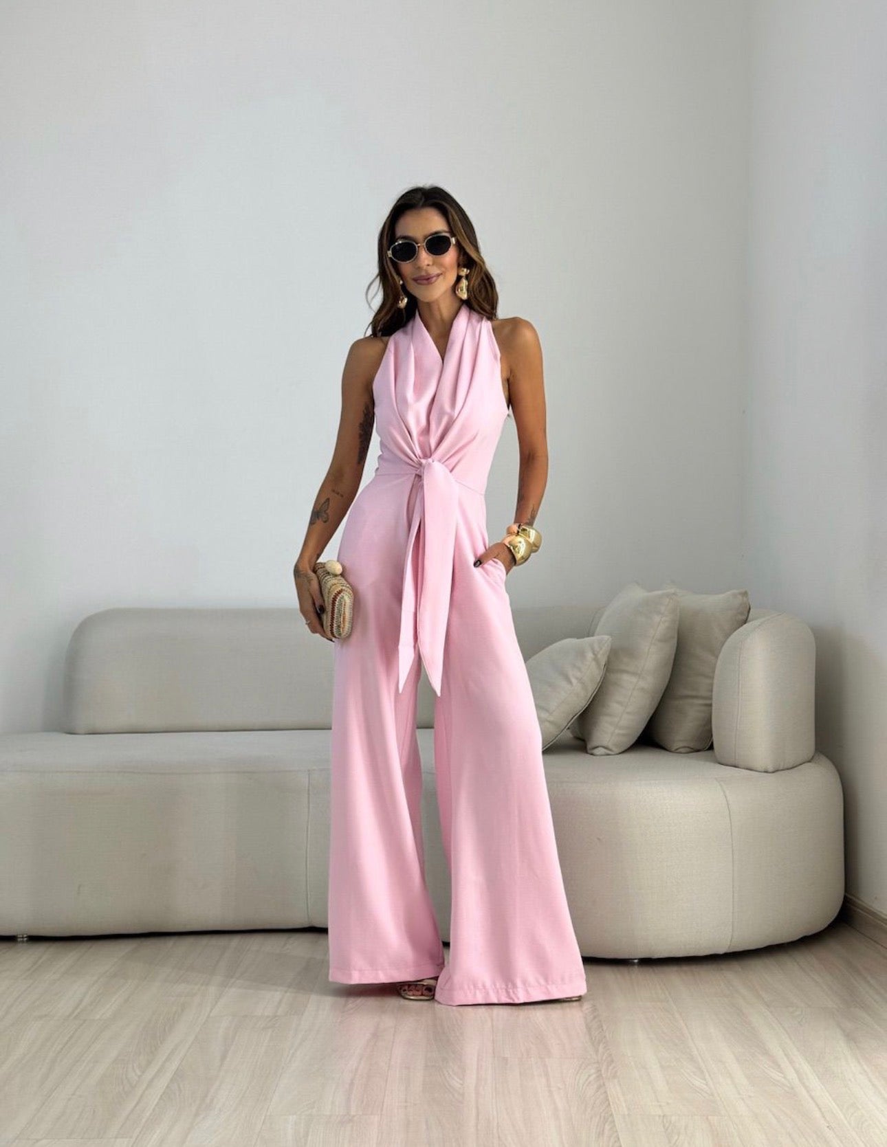 Amara • Elegant jumpsuit i flydende stof