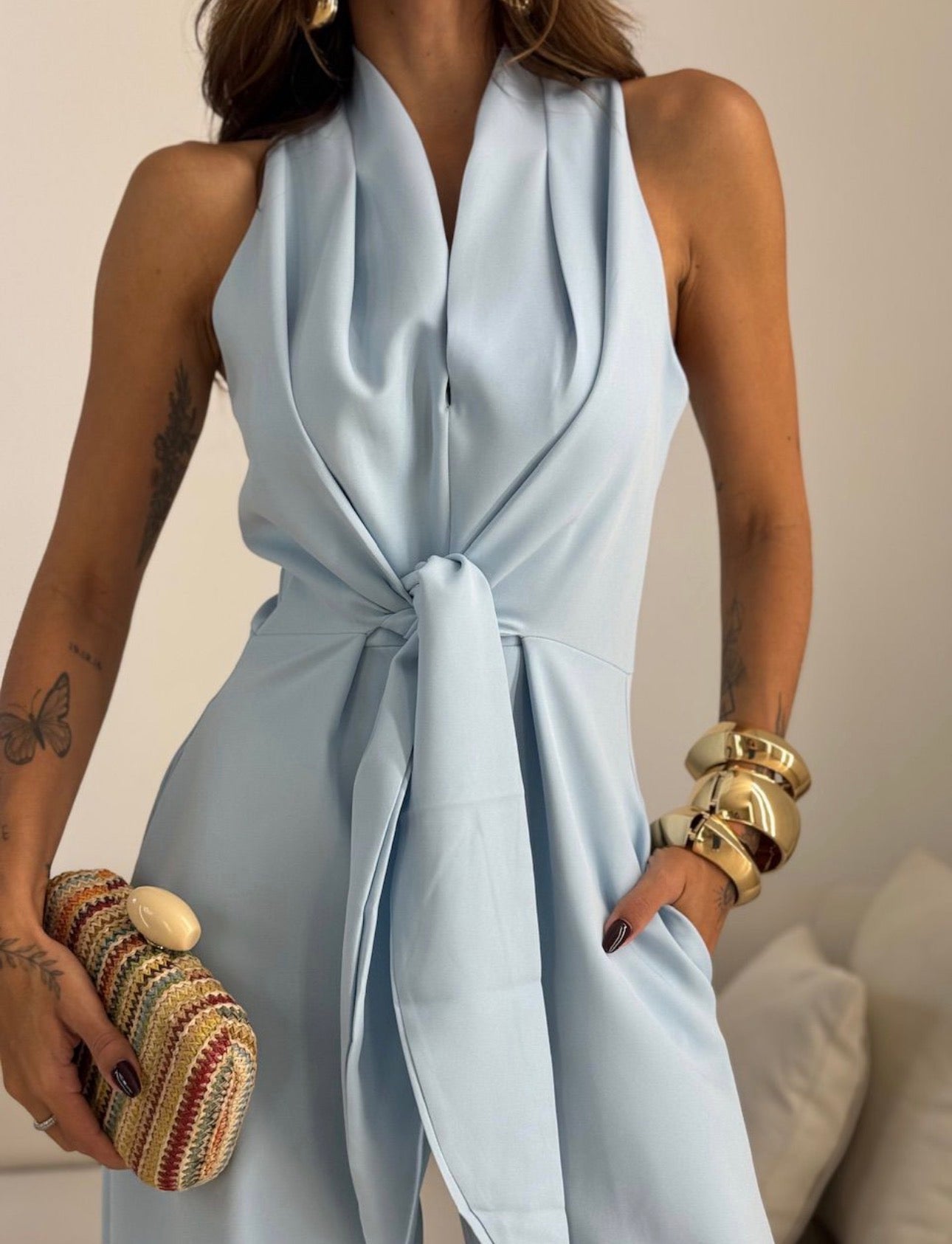 Amara • Elegant jumpsuit i flydende stof
