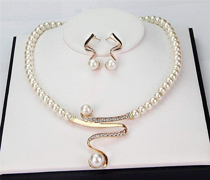 Parure Collier + Boucles d'Oreilles en Perles Naturelles