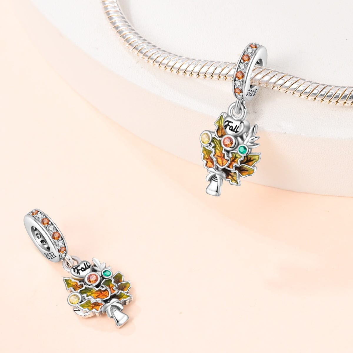 Charm Pendant Feuille d'Érable Automnale