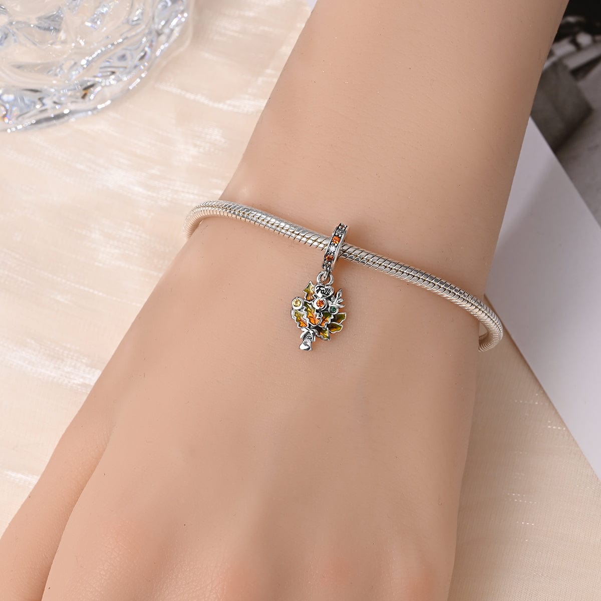 Charm Pendant Feuille d'Érable Automnale