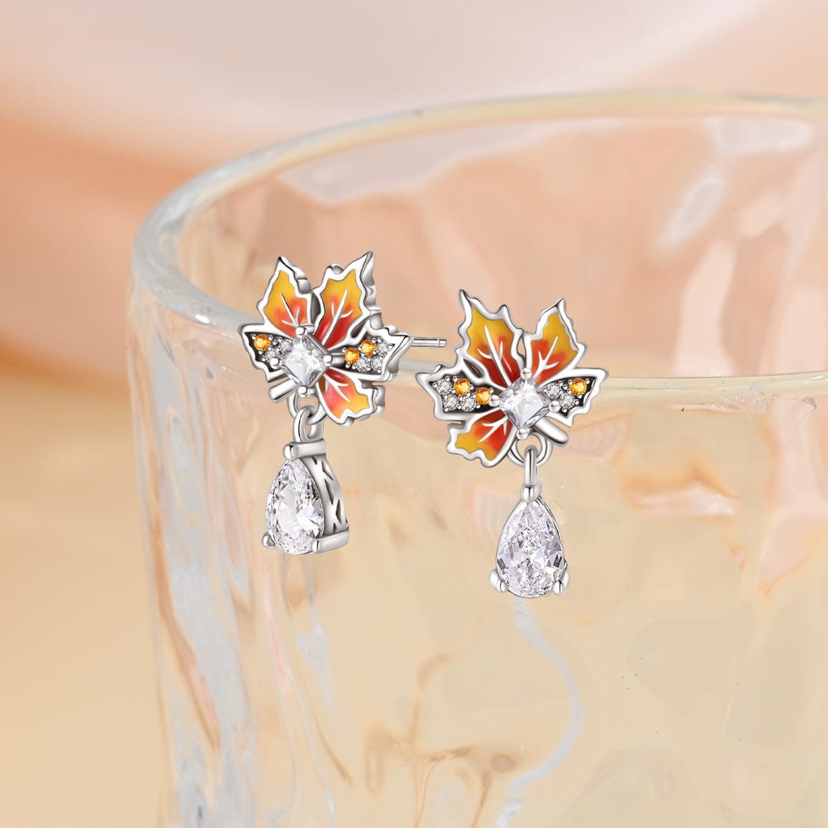 Boucles d'Oreilles Pendantes Feuille d'Érable Lueur d'Automne