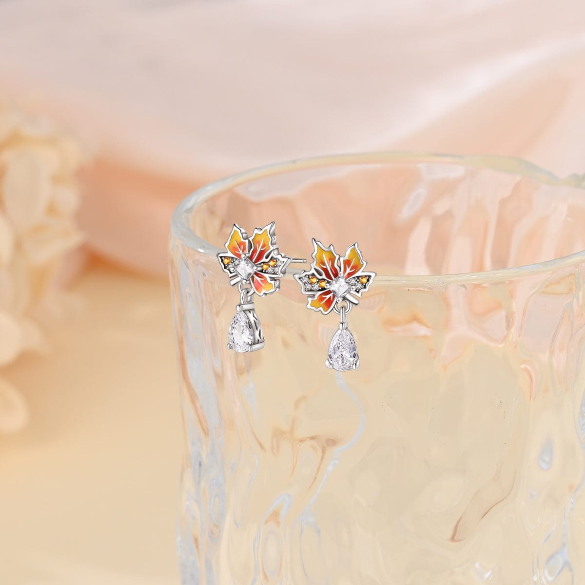 Boucles d'Oreilles Pendantes Feuille d'Érable Lueur d'Automne