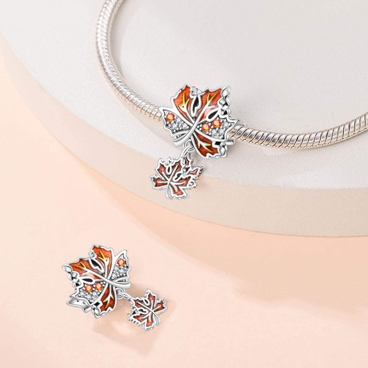 Charm Feuille d'Érable d'Automne et Pierre d'Ambre