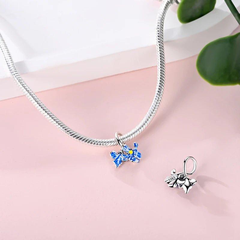 Charm Fleur en Émail Bleu