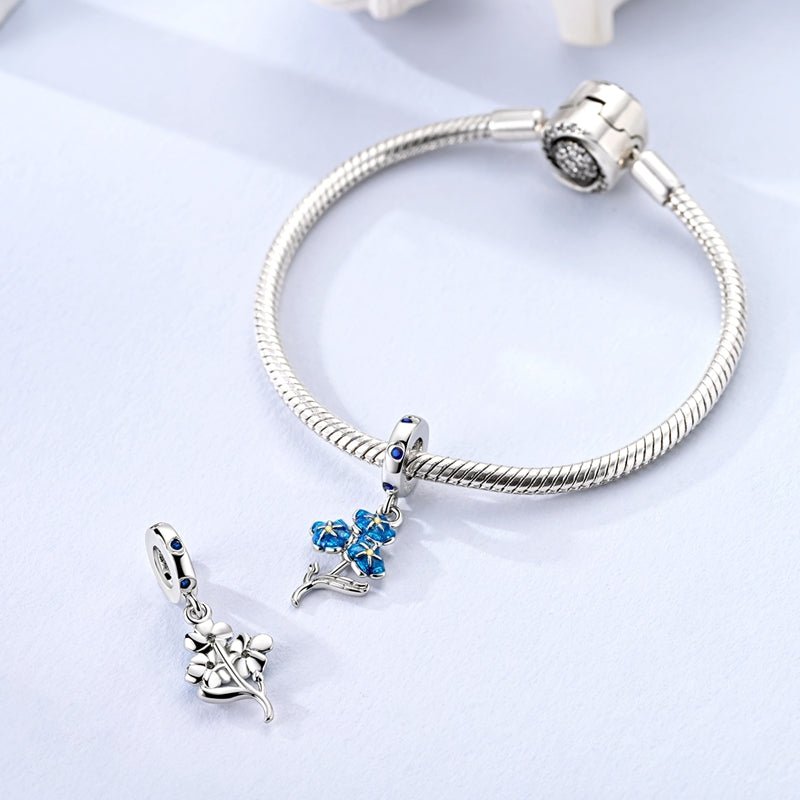Charm Pendant Fleurs de Myosotis Bleues