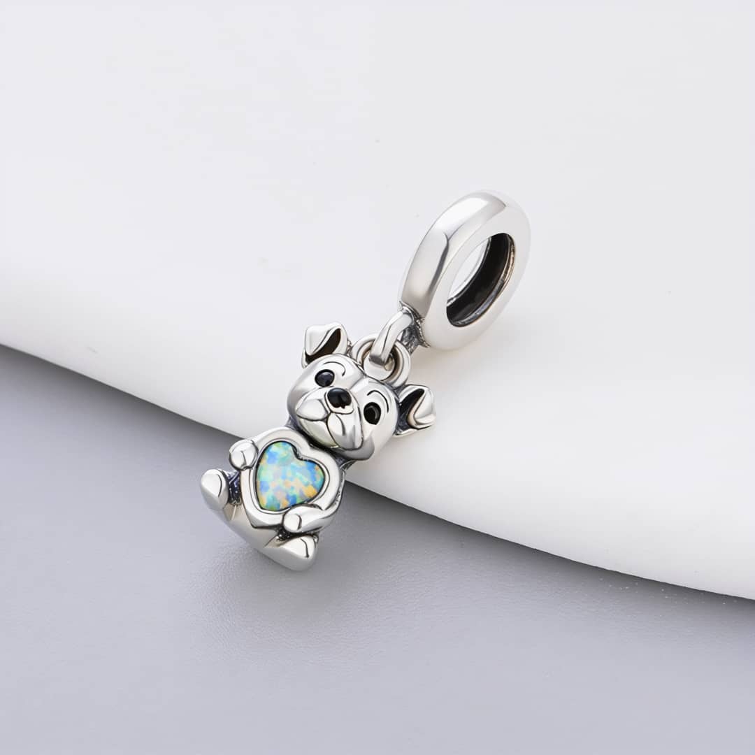 Charm Pendant Bouledogue avec Pierre en Forme de Cœur