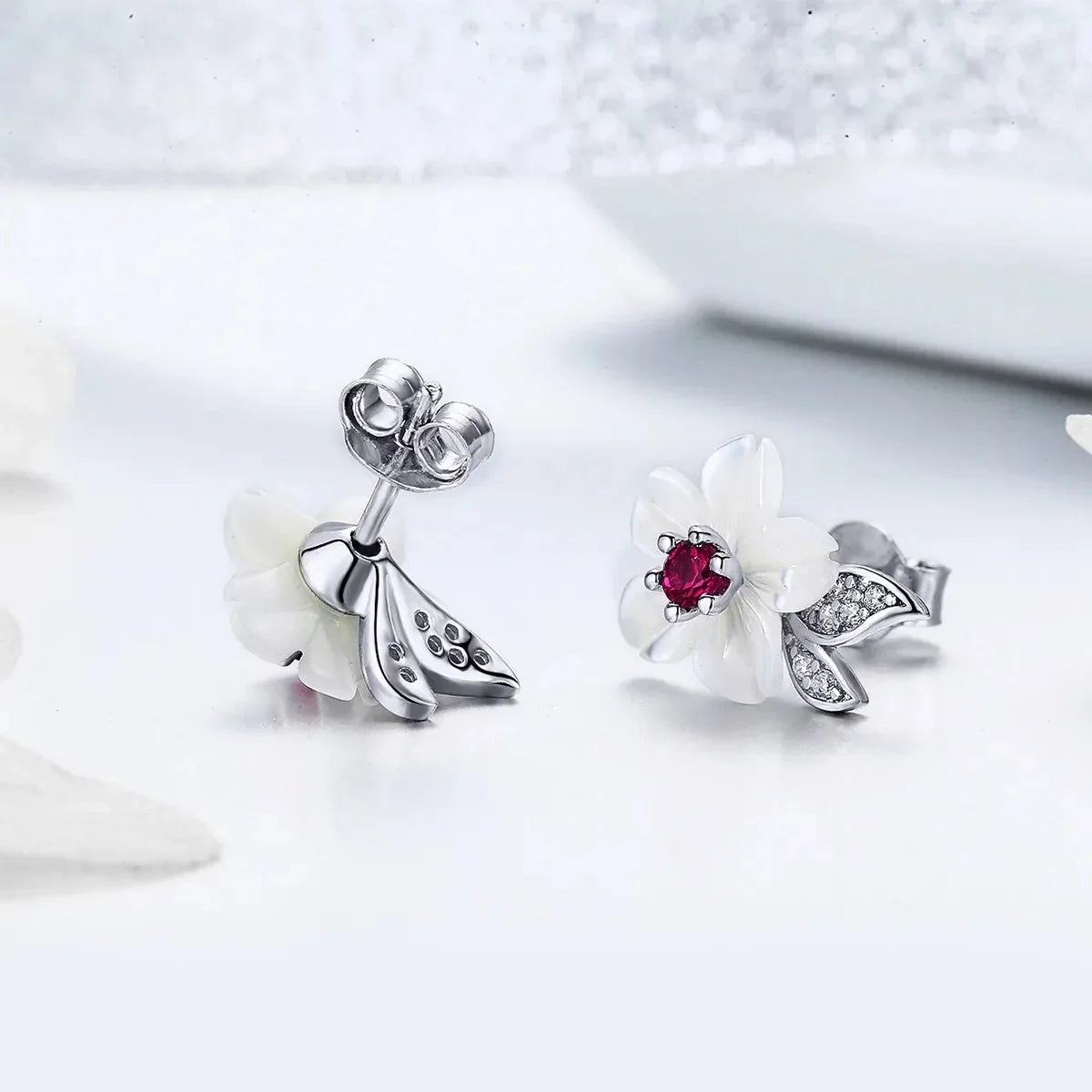 Puces d'Oreilles Fleur de Cerisier Radiance