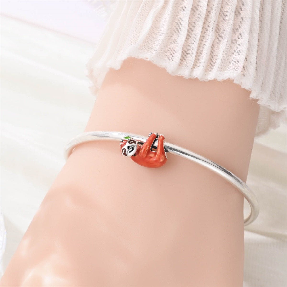 Charm Adorable Paresseux Suspendu