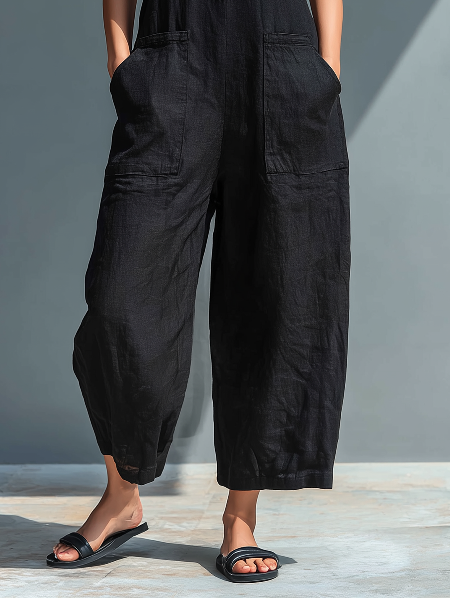 Selma | Minimalistisk ærmeløs jumpsuit i hørblanding