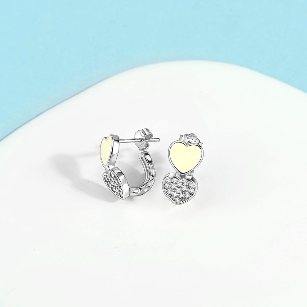 Boucles d'Oreilles Double Cœur en Émail Jaune aux Accents de Cristal