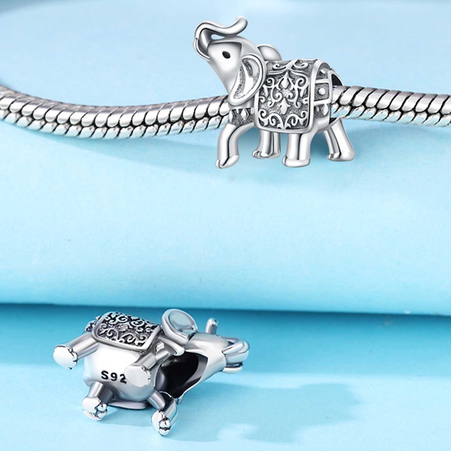 Charm Éléphant Élégant