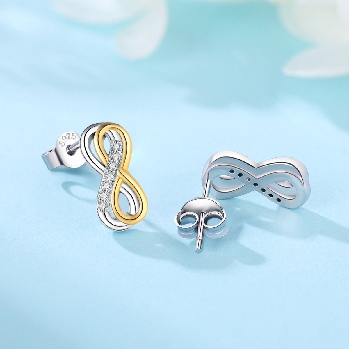 Puces d'Oreilles Infini Élégance Éternelle