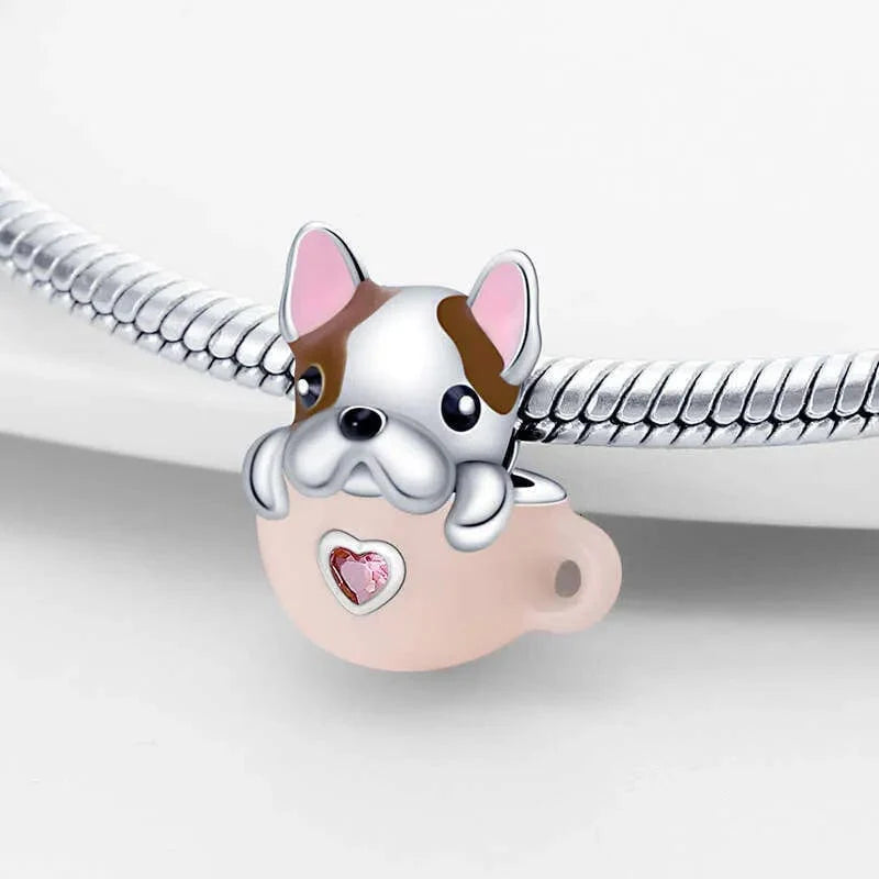 Charm Bouledogue Français dans une Tasse