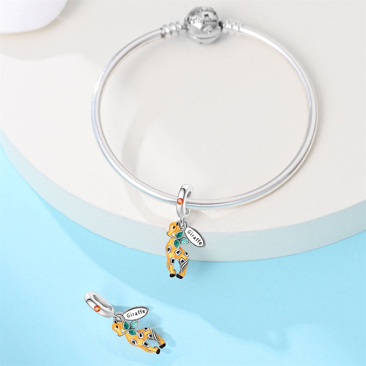 Charm Pendant Girafe et Feuillage