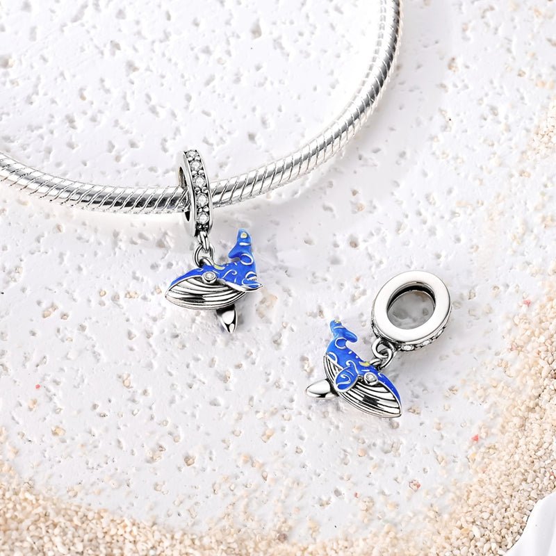 Charm Pendant Baleine Bleue Phosphorescente
