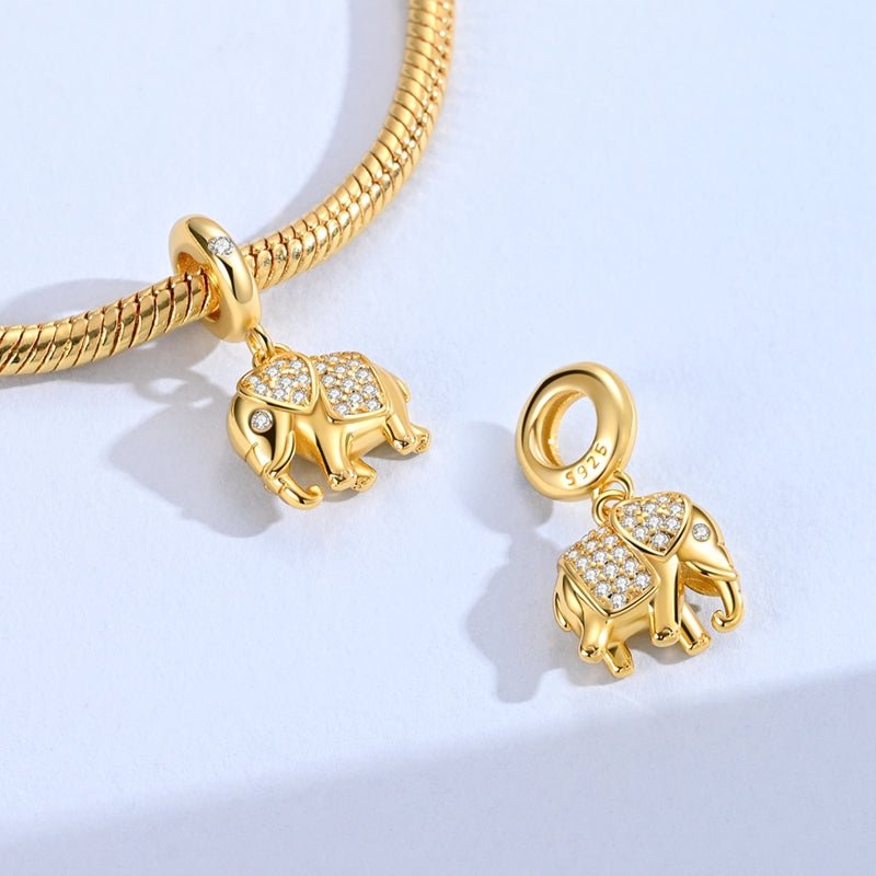 Charm Pendant Éléphant Doré de Chance et d'Amour