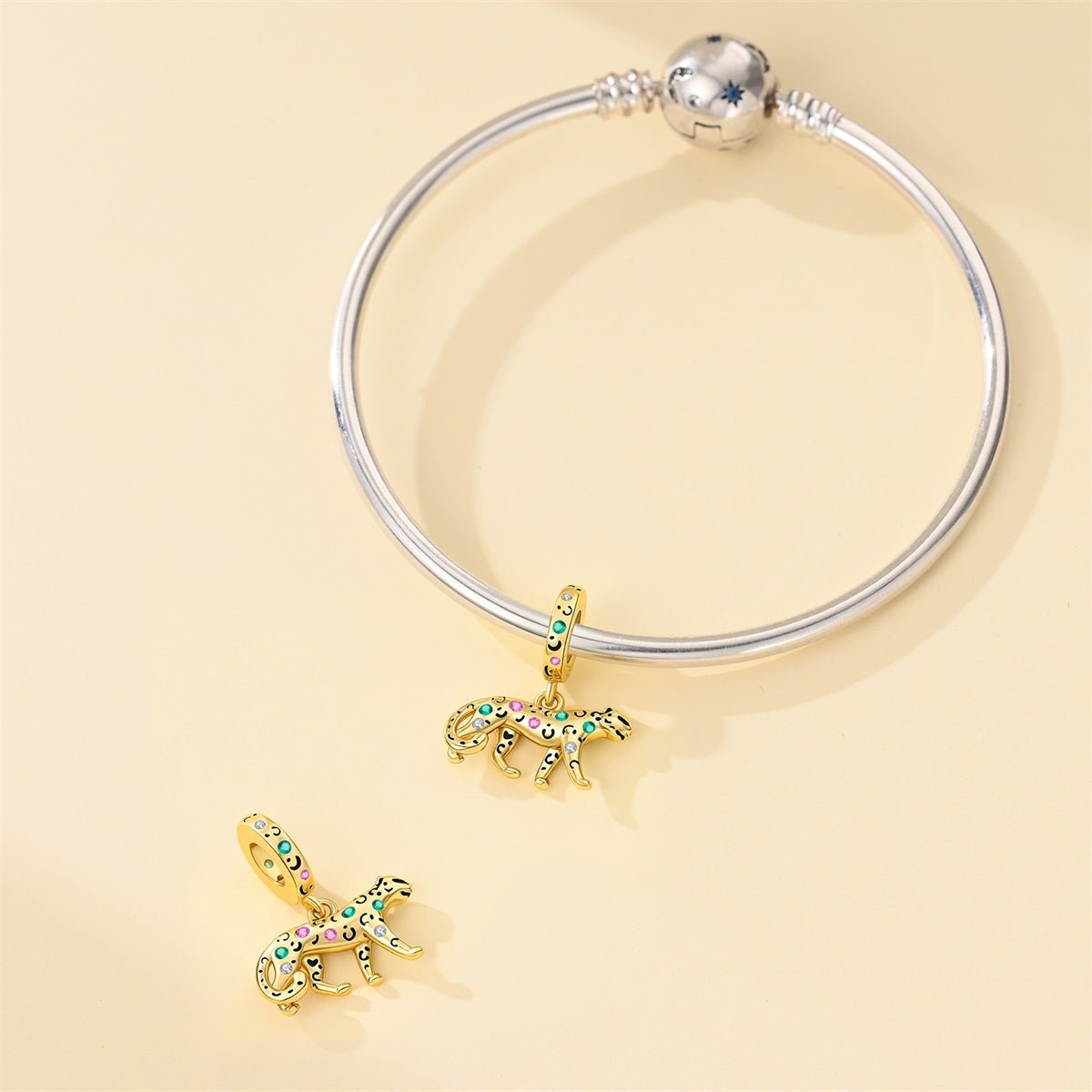 Charm Pendant Léopard Doré aux Pierres Colorées
