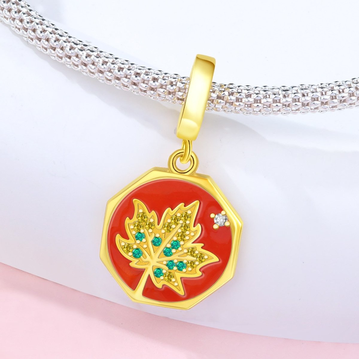 Charm Pendant Automne Feuille d'Érable Dorée