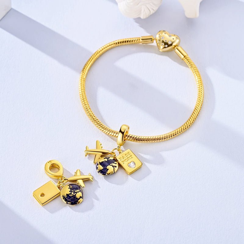 Charm Triple Pendant Doré Passeport, Globe et Avion