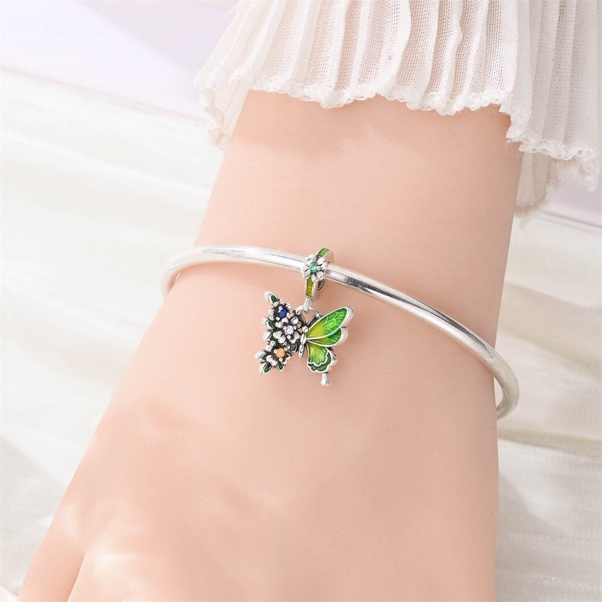 Charm Pendant Papillon Vert et Fleurs Multicolores