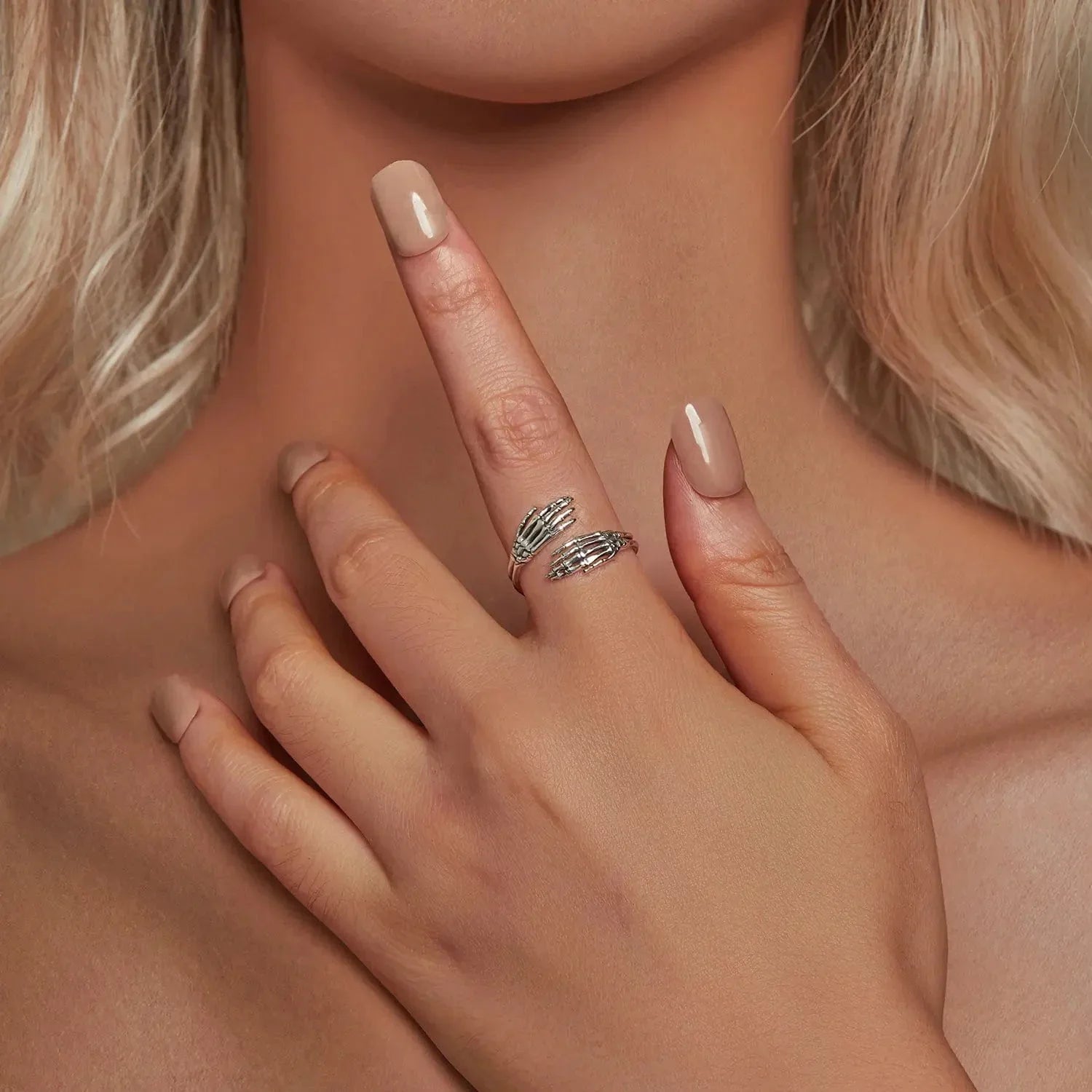 Bague Réglable Halloween Mains de Squelette Enlacées