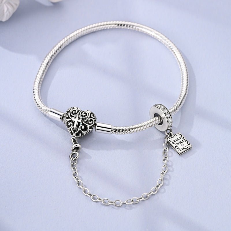 Bracelet à Charms Cœur et Croix avec Chaîne de Sécurité Bible