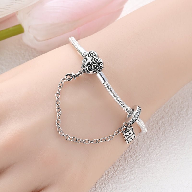 Bracelet à Charms Cœur et Croix avec Chaîne de Sécurité Bible