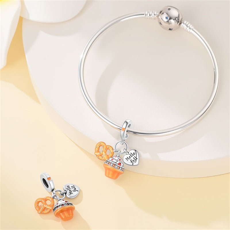 Charm Pendant Hello Fall Cupcake et Bretzel