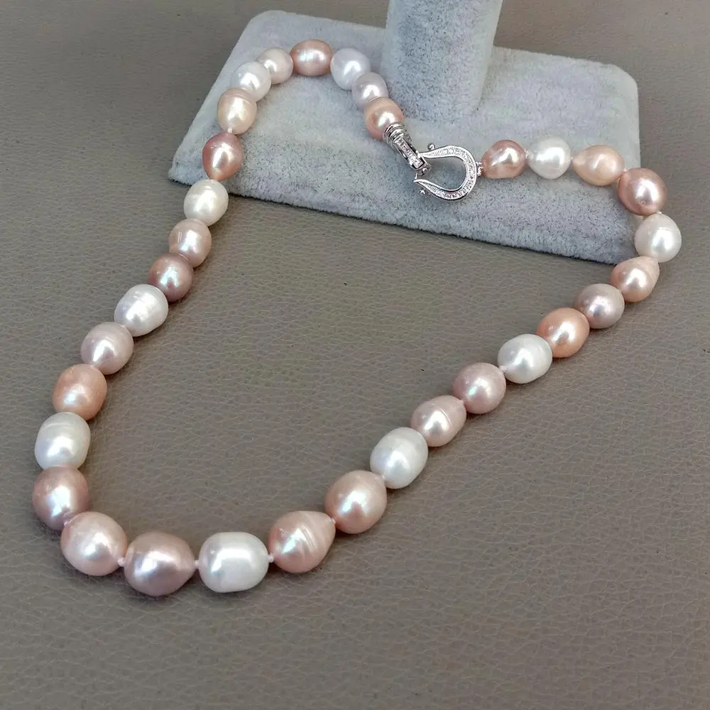 Collier de perles multicolores