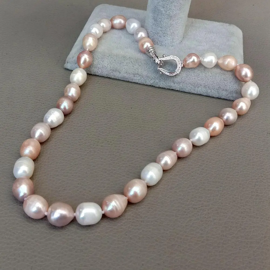 Collier de perles multicolores