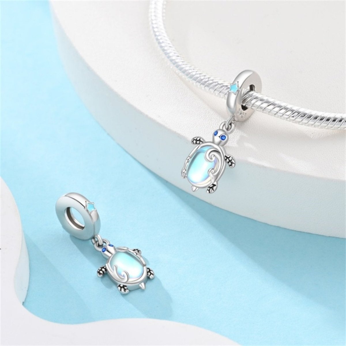 Charm Pendant Tortue Marine Irisée Éclat Océan
