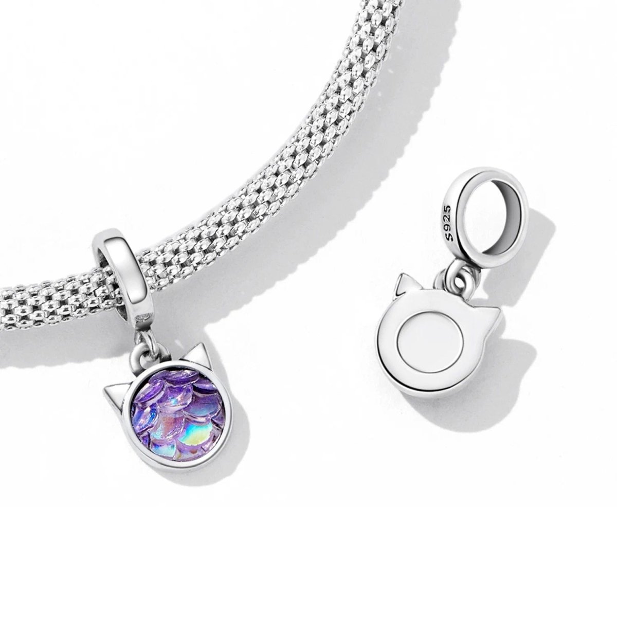 Charm Pendant Chat Mystique