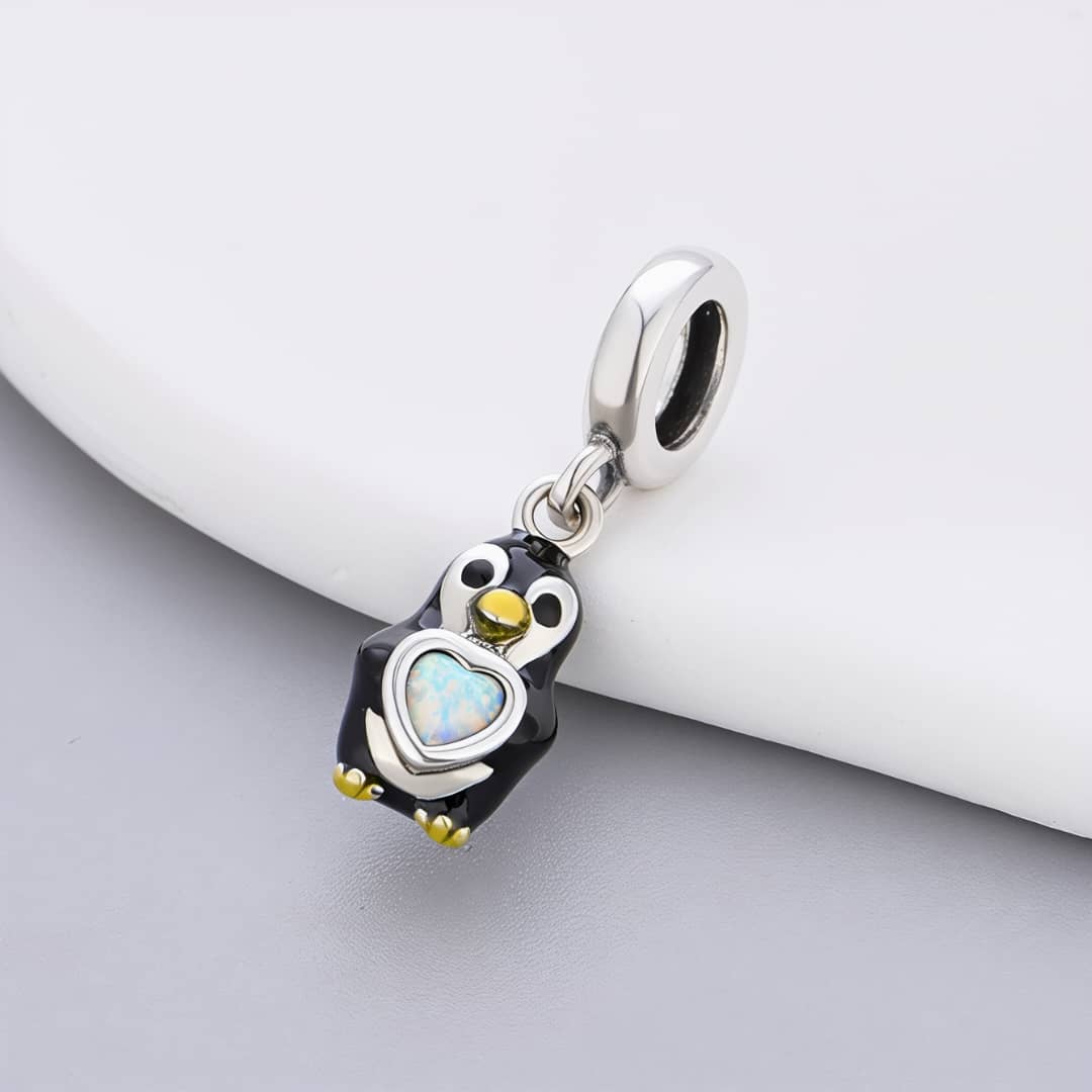 Charm Pendant Pingouin avec Pierre en Forme de Cœur
