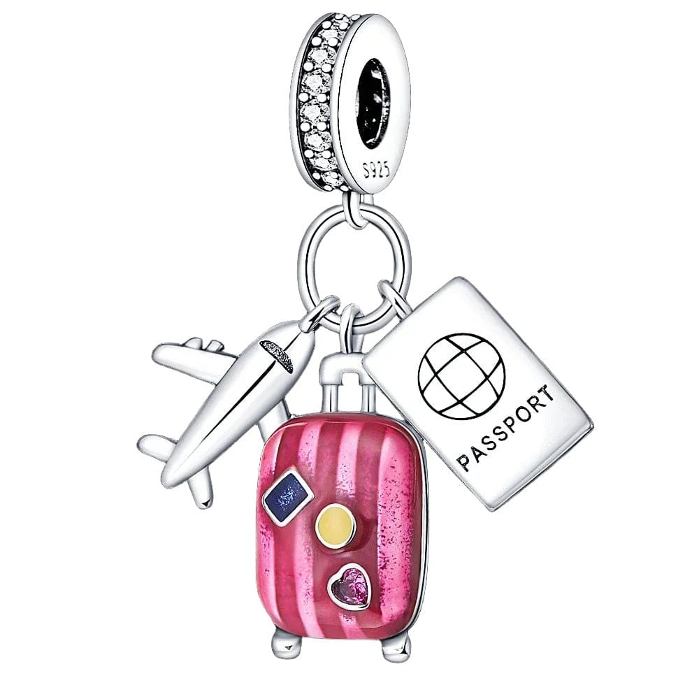 Charm Triple Pendant Avion, Passeport et Valise Rose