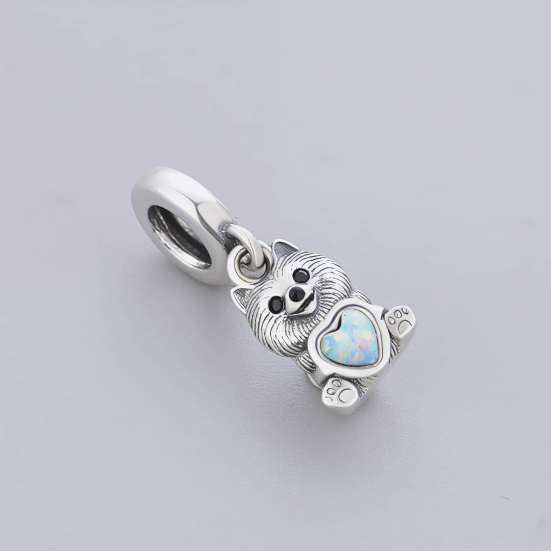 Charm Pendant Poméranien avec Pierre en Forme de Cœur