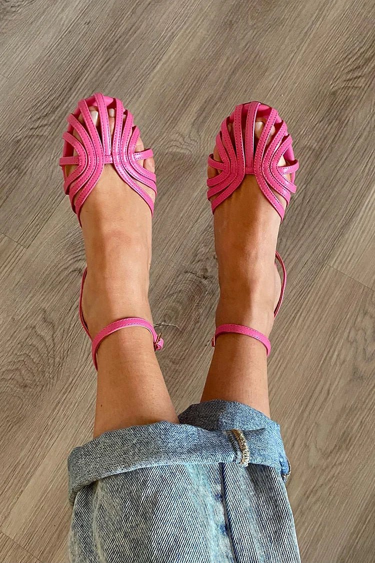 Victoria | Gyldne sandaler med smykkedetaljer