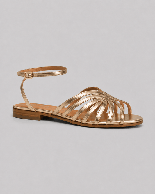 Victoria | Gyldne sandaler med smykkedetaljer