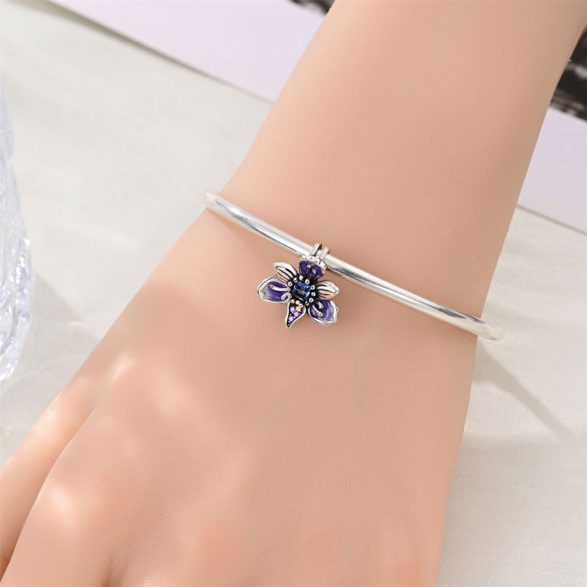 Charm Fleur Épanouie Violette